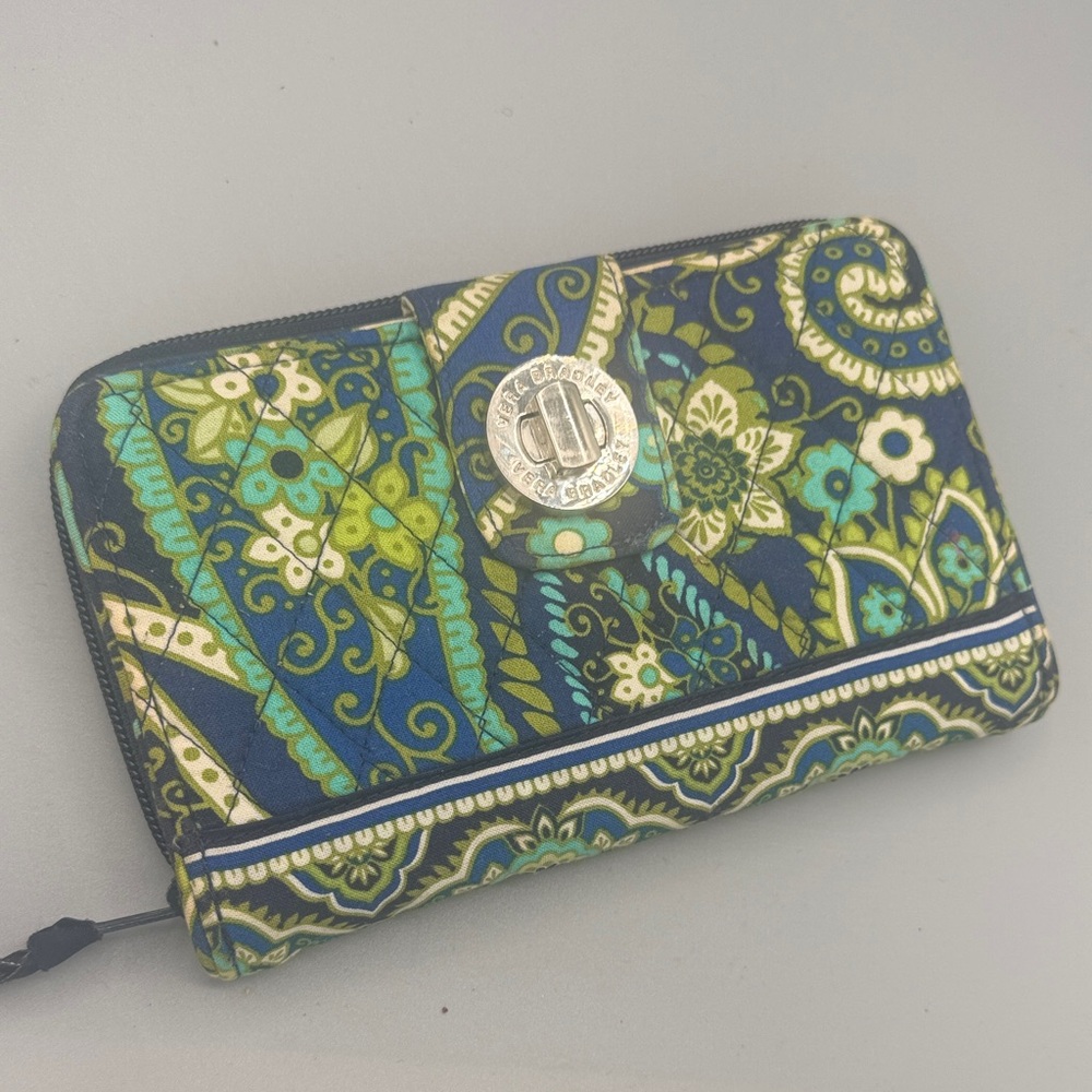 Vera Bradley Green Blue Paisley Quilted Zip Wallet Organizer - Picture 2 of 8